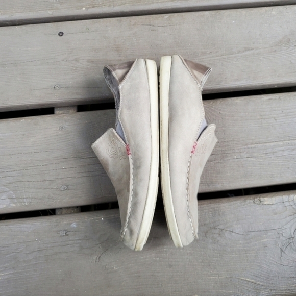 Olukai Nohea Taupe Nubuck Suede Leather Loafer Shoes Size Woman's 8.5 - Picture 3 of 8